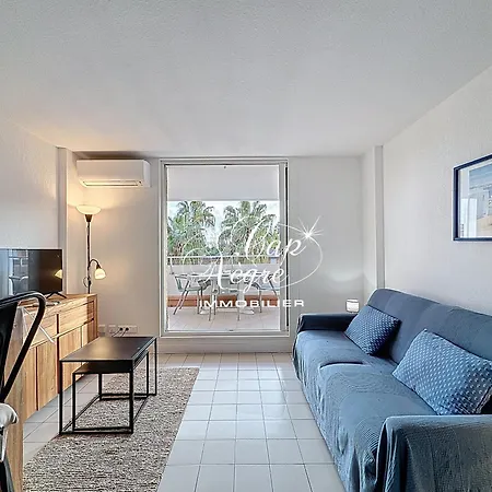 3 Personnes Classe 2 Etoiles Avec Terrasse A 500m De La Cavaliere Aigue-Belle