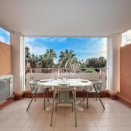 아파트 3 Personnes Classe 2 Etoiles Avec Terrasse A 500m De La Cavaliere *